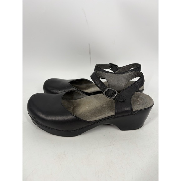 Dansko Shoes - Dansko Sam Black Leather Closed Toe Mary Jane Women's Clog Size 40 EU/9.5-10 US